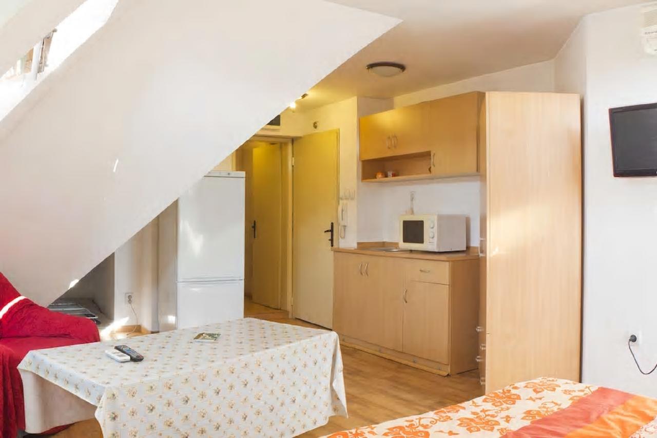 Stay Nexus Near Airport София Екстериор снимка