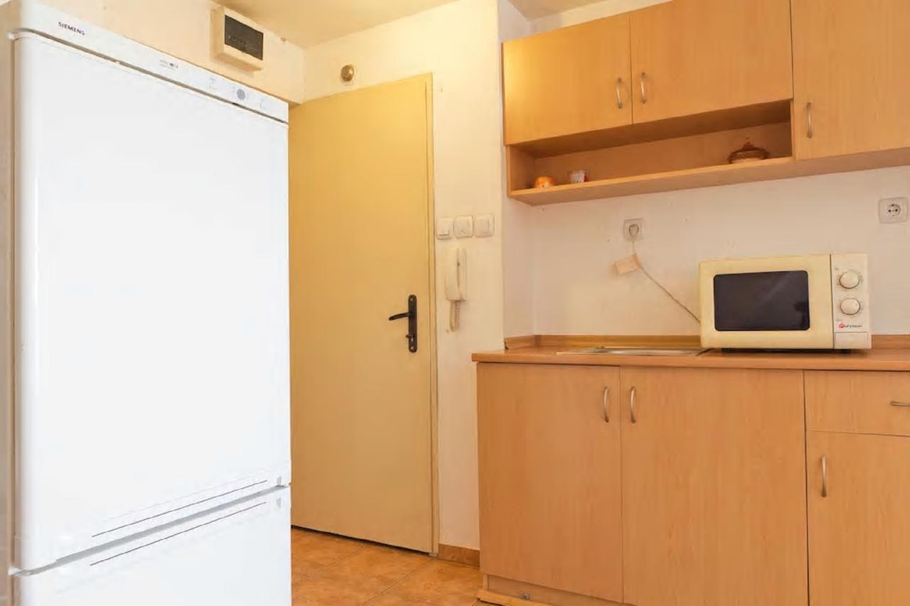 Stay Nexus Near Airport София Екстериор снимка