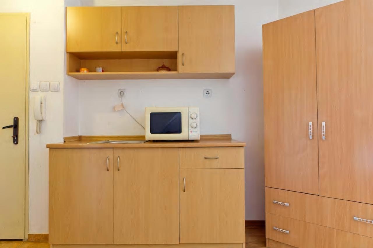 Stay Nexus Near Airport София Екстериор снимка